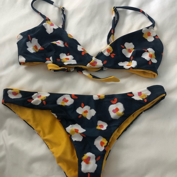 kitty and vibe swim reversible triangle swimsuit - Picture 3 of 7